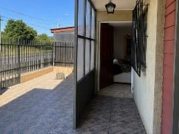 ¡Casa en Coronel: Tranquilidad y Comodidad!