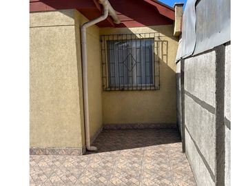 ¡Casa en Coronel: Tranquilidad y Comodidad!