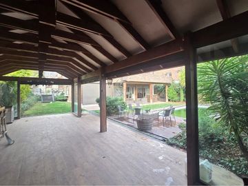 Arriendo Casa de Lujo en Peñalolén