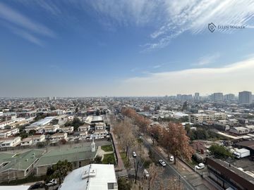 Fernandez Albano 161, La Cisterna; Metro El Parrón