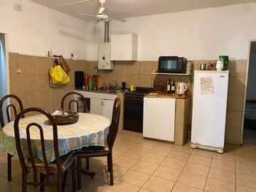 Dos quintas en un lote - VENTA - Inversion- Multifamiliar- 20 de Junio