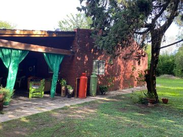 Dos quintas en un lote - VENTA - Inversion- Multifamiliar- 20 de Junio