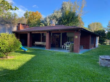 Dos quintas en un lote - VENTA - Inversion- Multifamiliar- 20 de Junio