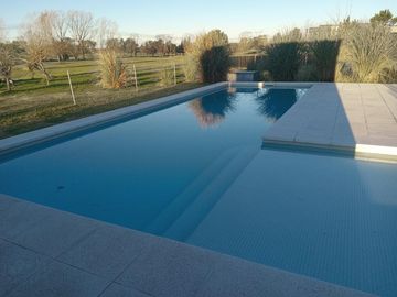 Casa de 4 ambientes en Alquiler Anual en Medal Country Club, Pilar. GBA Norte