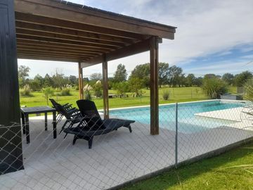 Casa de 4 ambientes en Alquiler Anual en Medal Country Club, Pilar. GBA Norte