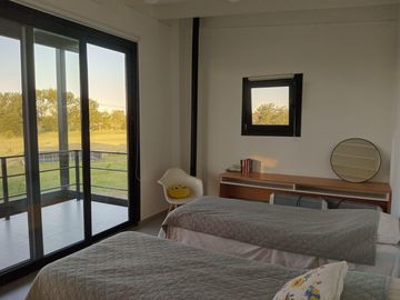 Casa de 4 ambientes en Alquiler Anual en Medal Country Club, Pilar. GBA Norte