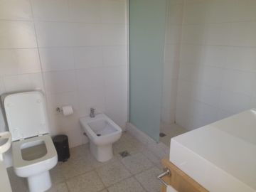 Casa de 4 ambientes en Alquiler Anual en Medal Country Club, Pilar. GBA Norte