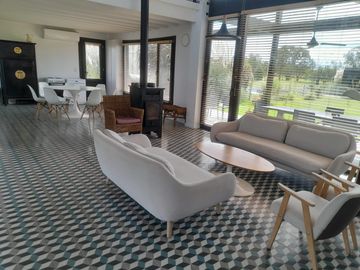 Casa de 4 ambientes en Alquiler Anual en Medal Country Club, Pilar. GBA Norte