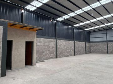 A Estrenar Galpón en Loteo Rio Blanco