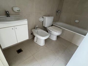 Divino 3 Amb Fte Gr Balcon corr Todo Fte Coc Lav Ind 3 Añ Blvd Mendoza, sbte AP Prof