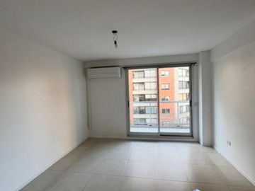 Divino 3 Amb Fte Gr Balcon corr Todo Fte Coc Lav Ind 3 Añ Blvd Mendoza, sbte AP Prof