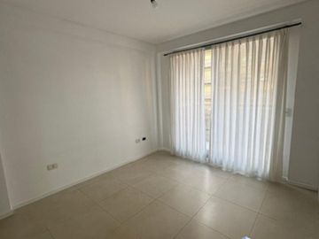 Divino 3 Amb Fte Gr Balcon corr Todo Fte Coc Lav Ind 3 Añ Blvd Mendoza, sbte AP Prof