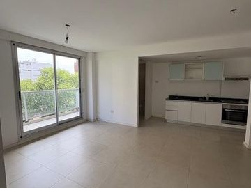 Divino 3 Amb Fte Gr Balcon corr Todo Fte Coc Lav Ind 3 Añ Blvd Mendoza, sbte AP Prof