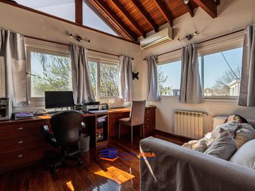 Casa en venta en Country Banco Provincia 100