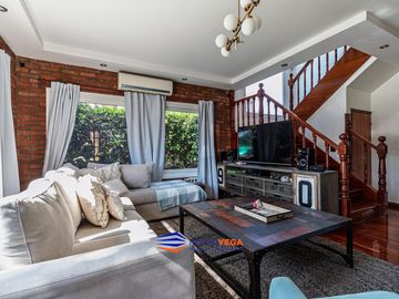 Casa en venta en Country Banco Provincia 100