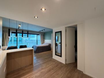 Monoambiente Amoblado con Vista al Río | Torre 2 – Quartier del Bajo - Puerto Madero