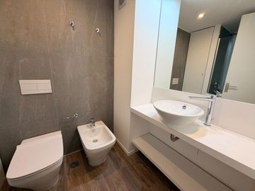 Monoambiente Amoblado con Vista al Río | Torre 2 – Quartier del Bajo - Puerto Madero