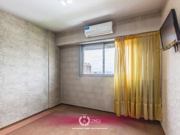 Venta departamento 4 ambientes   dependencia 110M² balcón al frente en Flores cochera fija cubierta