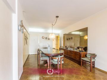 Venta departamento 4 ambientes   dependencia 110M² balcón al frente en Flores cochera fija cubierta