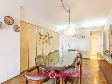 Venta departamento 4 ambientes   dependencia 110M² balcón al frente en Flores cochera fija cubierta