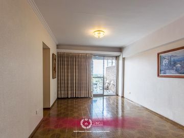 Venta departamento 4 ambientes   dependencia 110M² balcón al frente en Flores cochera fija cubierta