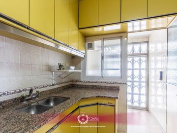 Venta departamento 4 ambientes   dependencia 110M² balcón al frente en Flores cochera fija cubierta