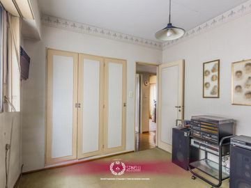 Venta departamento 4 ambientes   dependencia 110M² balcón al frente en Flores cochera fija cubierta