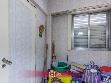 Venta departamento 4 ambientes   dependencia 110M² balcón al frente en Flores cochera fija cubierta