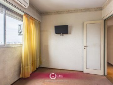 Venta departamento 4 ambientes   dependencia 110M² balcón al frente en Flores cochera fija cubierta