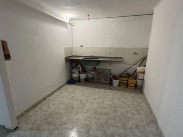 unico y exclusivo local  - inmejorable estado - baño - deposito - inmejorable