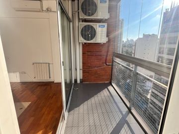Divino 3 Ambientes al frente - Balcón - Lavadero - Piso Alto - Cochera - Amenities - Seguridad 24hs