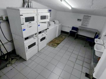 Divino 3 Ambientes al frente - Balcón - Lavadero - Piso Alto - Cochera - Amenities - Seguridad 24hs