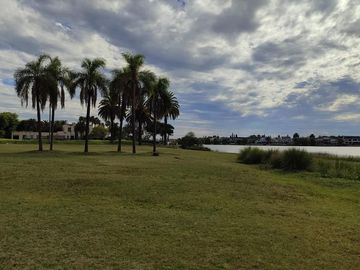 LOTE EXCLUSIVO AL AGUA EN LA ISLA – NORDELTA
