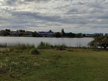 LOTE EXCLUSIVO AL AGUA EN LA ISLA – NORDELTA