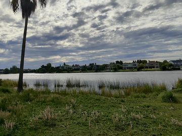 LOTE EXCLUSIVO AL AGUA EN LA ISLA – NORDELTA