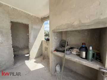 Casa en Venta 4 ambientes en Santa Sofia, Pilar Del Este