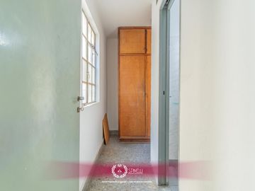 Venta casa 8 ambientes patios 5 baños terraza garage 314M² sobre terreno USAA de 127M² San Cristóbal