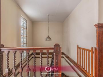 Venta casa 8 ambientes patios 5 baños terraza garage 314M² sobre terreno USAA de 127M² San Cristóbal