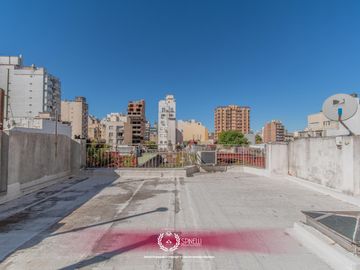 Venta casa 8 ambientes patios 5 baños terraza garage 314M² sobre terreno USAA de 127M² San Cristóbal