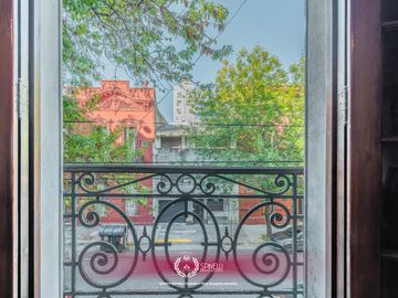 Venta casa 8 ambientes patios 5 baños terraza garage 314M² sobre terreno USAA de 127M² San Cristóbal