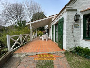 VENTA, Casa DE 5 AMBIENTES. ZONA Lasalle, Pinamar