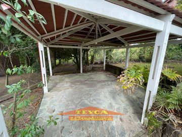 VENTA, Casa DE 5 AMBIENTES. ZONA Lasalle, Pinamar