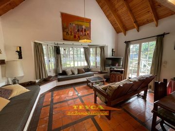 VENTA, Casa DE 5 AMBIENTES. ZONA Lasalle, Pinamar