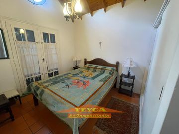 VENTA, Casa DE 5 AMBIENTES. ZONA Lasalle, Pinamar