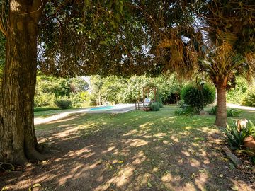 Venta casa de 3 dormitorios  con jardín y pileta, Oliveros