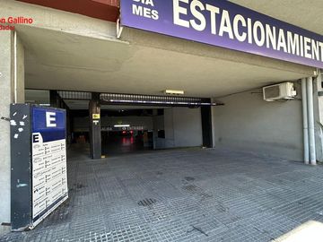 Cochera en entrepiso descubierta con media sombra N 13