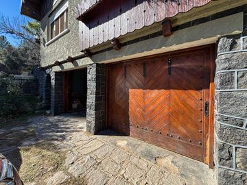 Venta Chalet Historico en La Falda - 6 Dorm y Gran Parque - Escritura