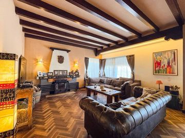 Venta Chalet Historico en La Falda - 6 Dorm y Gran Parque - Escritura