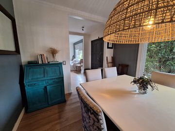 Casa de 5 ambientes a la venta sobre lote central