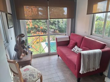 Casa de 5 ambientes a la venta sobre lote central